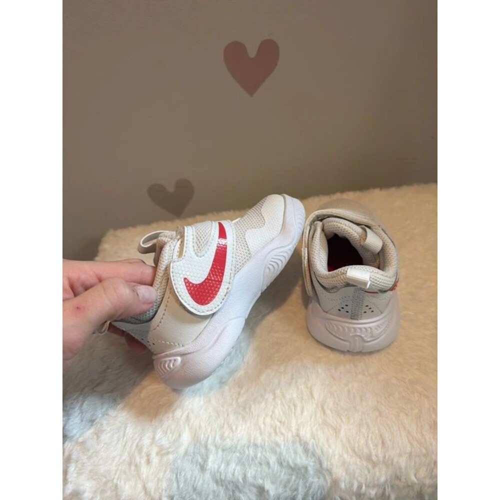 Toddler Nike Sneakers 7C - Picture 5 of 6
